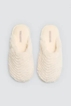 Pack invierno manta y zapatillas