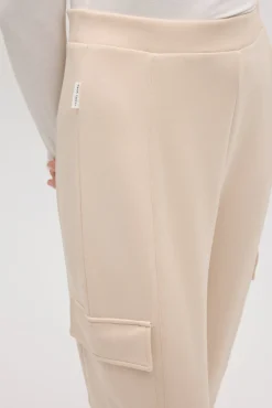 Pantalón cargo fluido marfil
