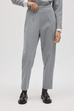 Pantalón cálido slim fit con estructura gris