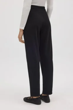 Pantalón efecto pana negro