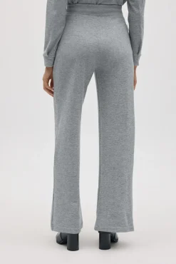 Pantalón extra cómodo recto gris