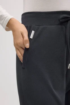 Pantalón jogger con textura marengo