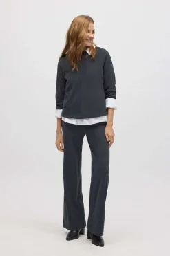 Pantalón recto con textura marengo