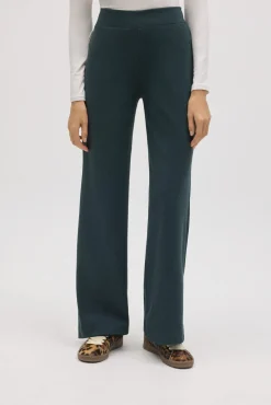 Pantalón recto con textura verde botella