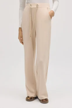 Pantalón recto fluido marfil