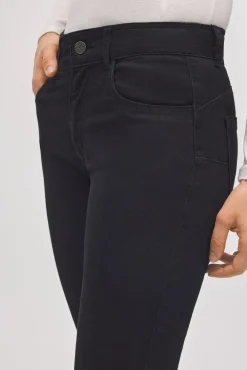Pantalón vaquero efecto push-up slim negro