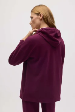 Sudadera cálida capucha ajustable con textura burdeos