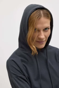 Sudadera cálida capucha ajustable con textura marengo