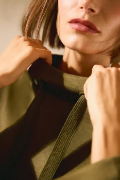 Sudadera con cuello fluida verde