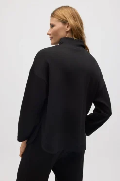 Sudadera con cuello fluida negro