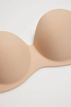Sujetador adhesivo con push-up ligero nude