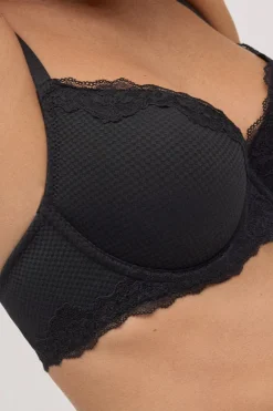 Sujetador con aro con relleno con encaje negro copas B y C