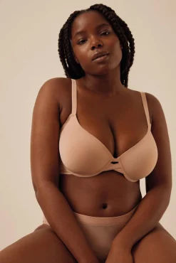 Sujetador de capacidad con aro con relleno nude