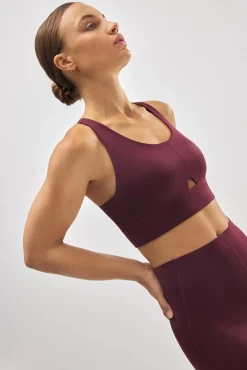Sujetador deportivo Compressive detalle abertura burdeos