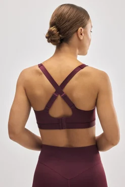 Sujetador deportivo sujeción alta tirantes regulables burdeos