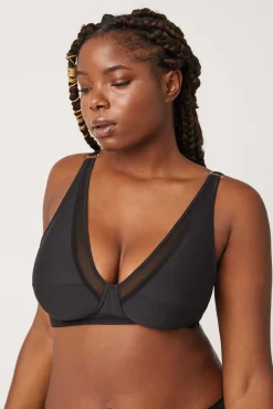 Sujetador reductor triángulo negro