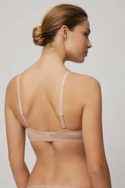 Sujetador sin aro con relleno triángulo con encaje nude