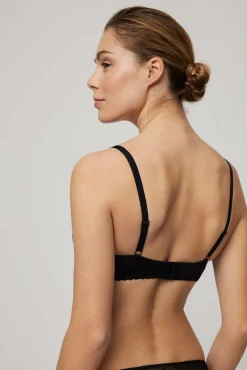 Sujetador sin aro con relleno triángulo con encaje negro