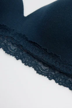 Sujetador sin aro con relleno canalé con encaje marino copa B