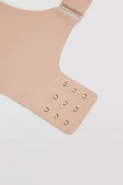 Sujetador sin aro con tirantes anchos y push-up ligero nude