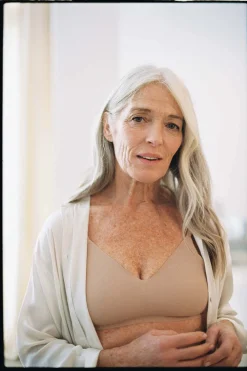 Sujetador sin costuras push up sin aro con relleno nude