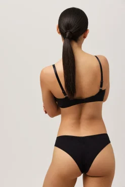 Sujetador triángulo sin aro con relleno algodón orgánico negro