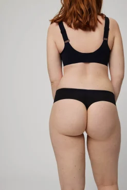 Tanga alto de control con acabados invisibles negro