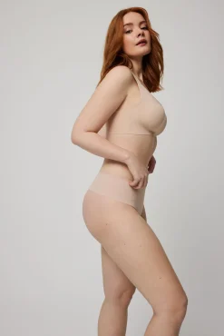 Tanga alto de control con acabados invisibles nude