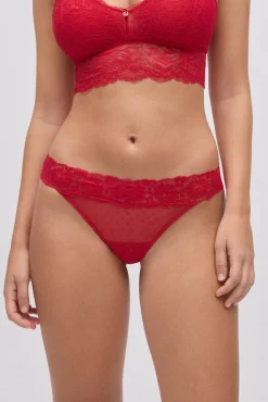 Tanga encaje rojo
