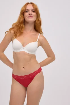 Tanga encaje rojo