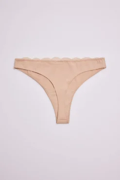 Tanga lencero nude