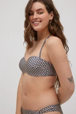 Top bikini bandeau estampado con brillo copa C