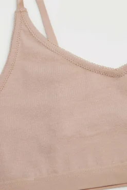 Top juvenil liso nude