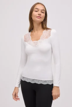TÉRMICO Camiseta térmica cuello pico con encaje blanco