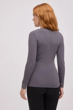TÉRMICO Camiseta térmica cuello pico detalles encaje gris
