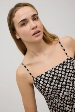 Vestido corto tirantes regulables estampado flores blanco y negro