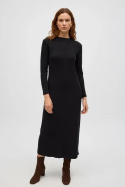 Vestido largo punto canalé negro