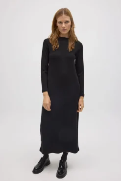 Vestido largo punto canalé negro
