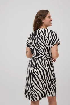 Vestido midi camisero animal print