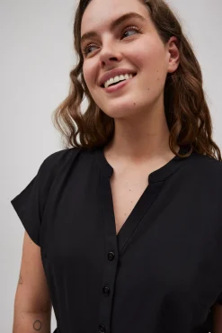 Vestido midi camisero negro