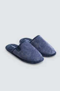 Zapatilla de casa básica