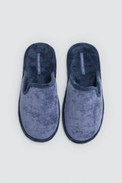 Zapatilla de casa básica