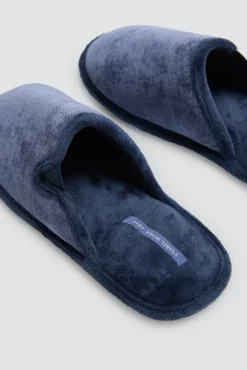 Zapatilla de casa básica