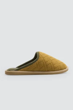 Zapatillas con textura camel
