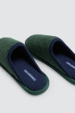 Zapatillas con textura verde