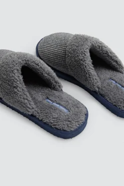 Zapatillas de casa con borreguito estampado pata de gallo