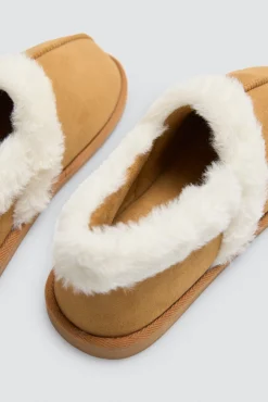 Zapatillas de casa mujer detalles pelo camel