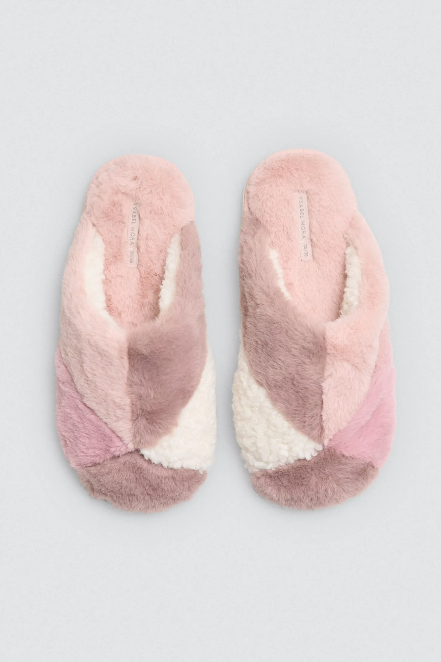 Zapatillas de casa pelo contraste texuras y colores