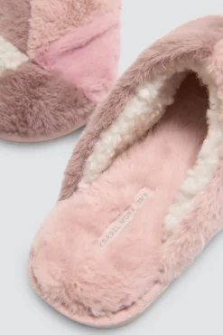 Zapatillas de casa pelo contraste texuras y colores